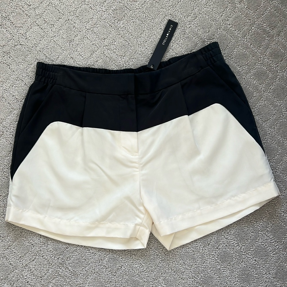 Stella Jamie cream and black shorts size S